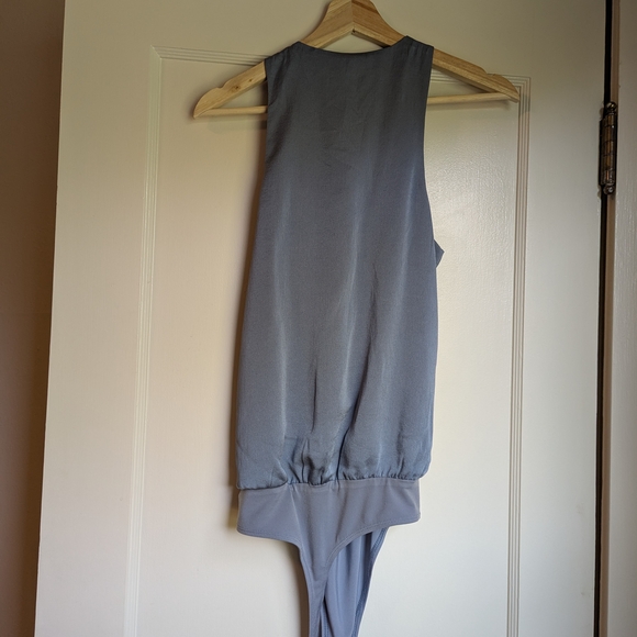 Express silky sleeveless bodysuit | 100% poly | asymmetrical Size XS - Picture 4 of 5